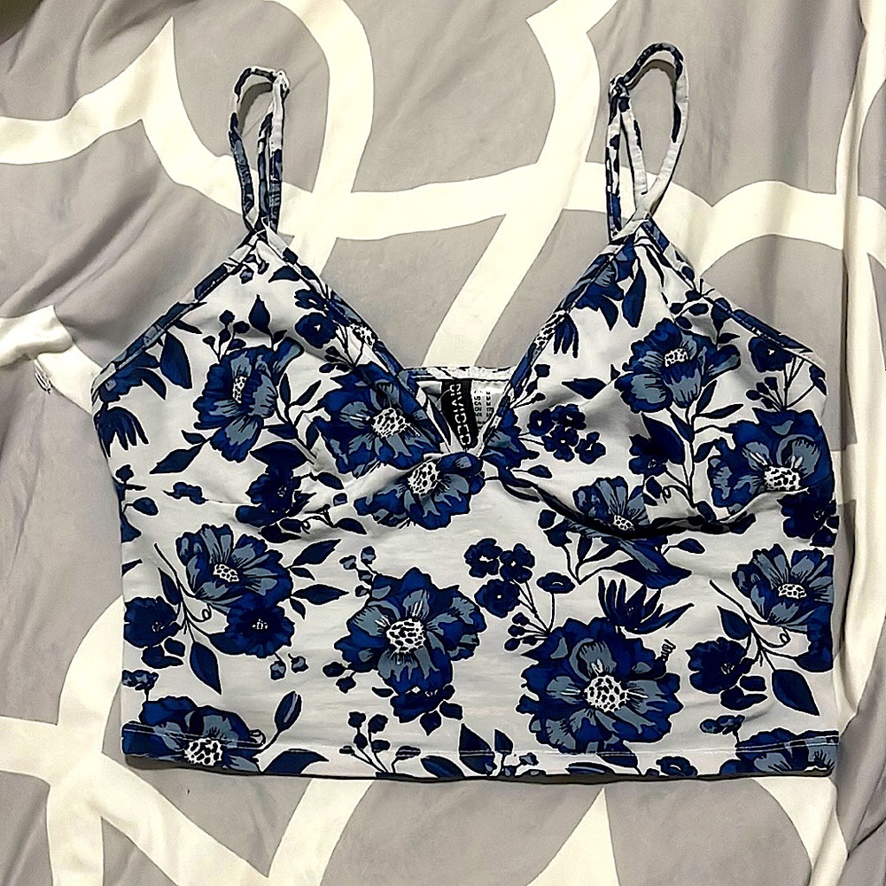 White with blue flowers Crop top